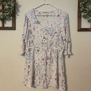 Wildflower brand white quarter sleeve shirt with flower print. Womens size 1x.